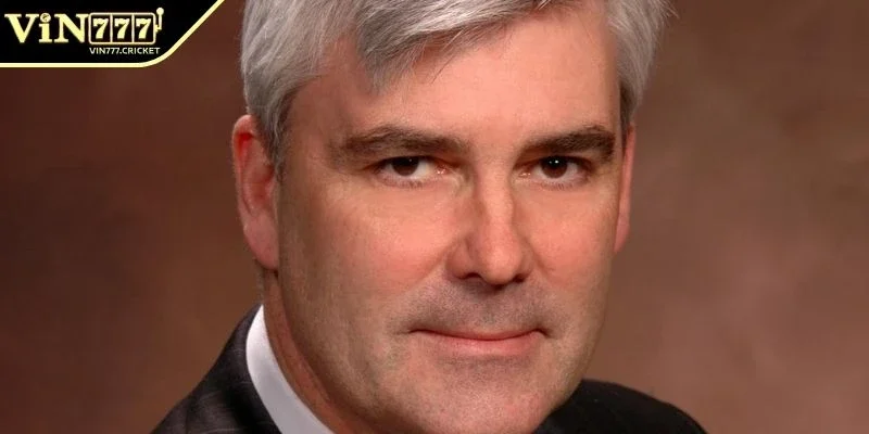 Một vài thông tin quan trọng của CEO David Long